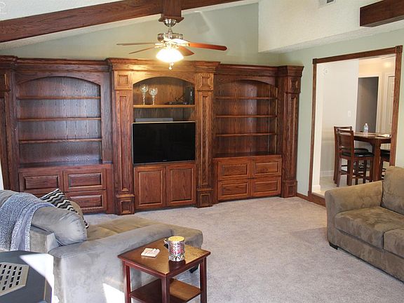 5th image of 9064 Chesterfield Dr