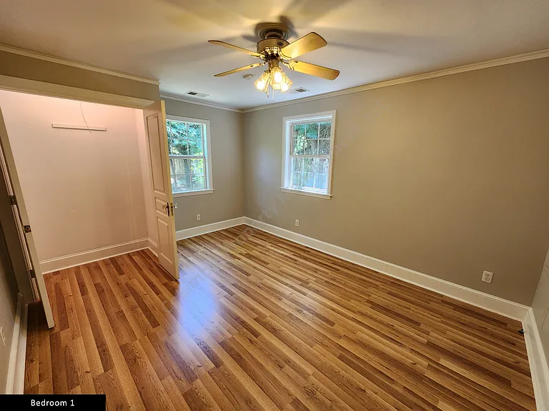 617 Muller Ave — Photo 13