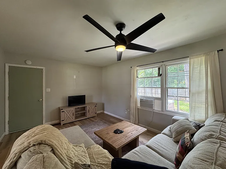 108 Ronny Ct — Photo 5