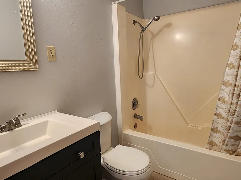 1318 Cole Ave #1 — Photo 9