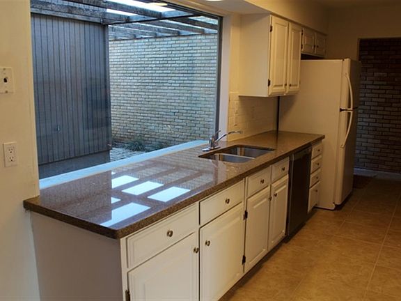 3rd image of 7 Northwood Dr #7