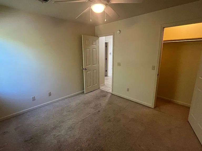 605 N Greenwich Ave — Photo 12