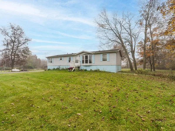 63253 8th Ave, South Haven, MI 49090