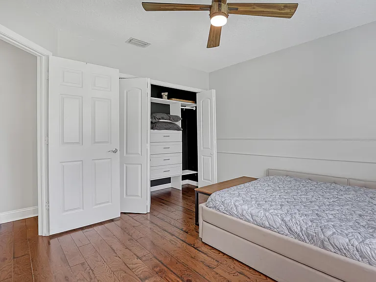 12925 Saint Davids Ct — Photo 32