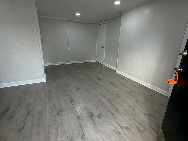 904 Coldwater Rd #12 — Photo 3