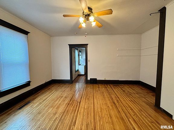 5th image of 1038 N 1st St