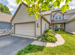 8182 River Bay Dr E, Indianapolis, IN 46240