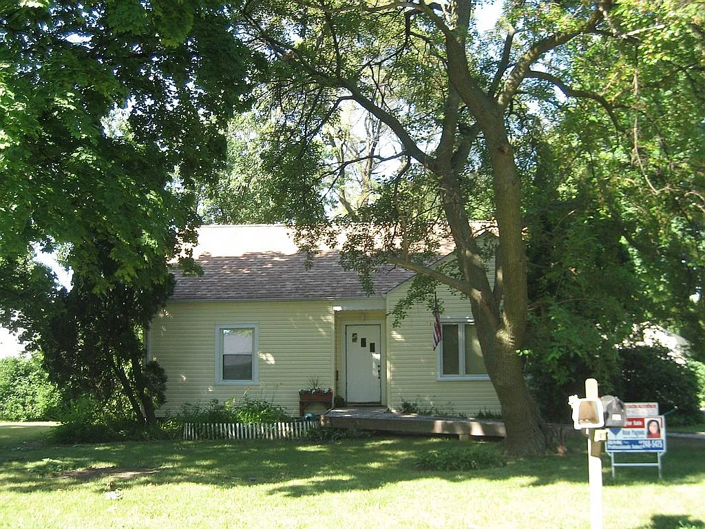 1S432 Wainwright Rd photo 1