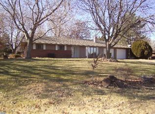 10061 Golden Arrow Dr, Hutchinson, KS 67502