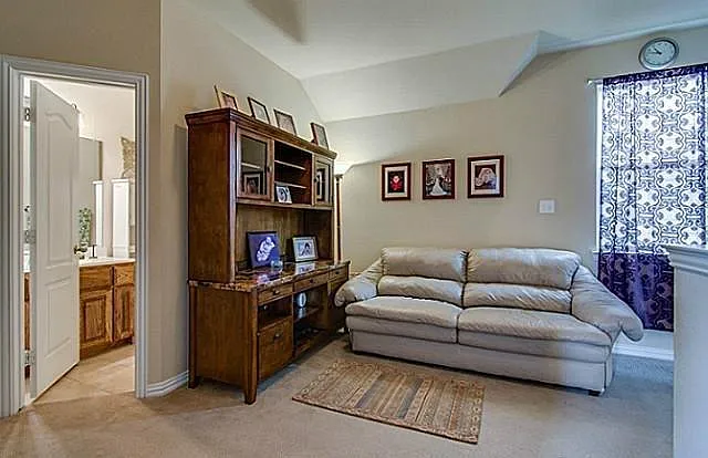 557 Mobley Way — Photo 18