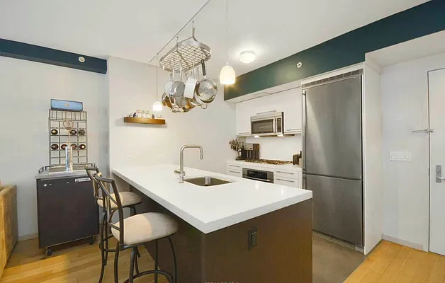 Rented by Compass | media 29