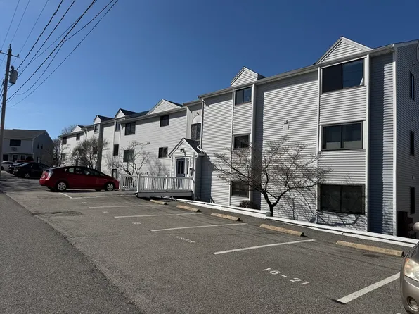 200 Fulton St Unit C-19, Fall River, MA 02720