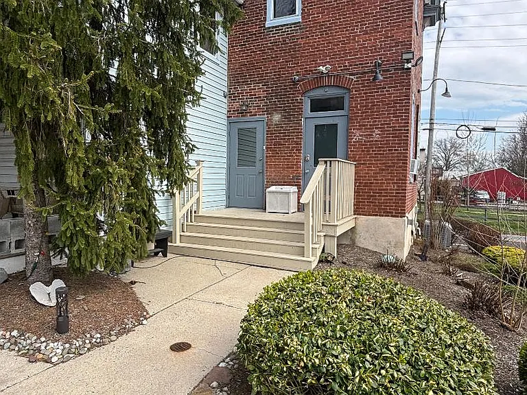 377 W Ridge Pike #B — Photo 3