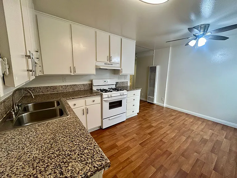 Northridge Place Apartments — Photo 7