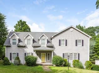 734 Walnut Hill Rd, Thomaston, CT 06787