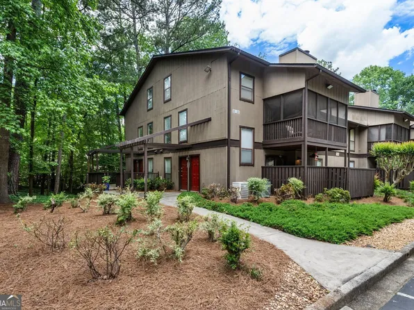 504 River Run Dr, Sandy Springs, GA 30350