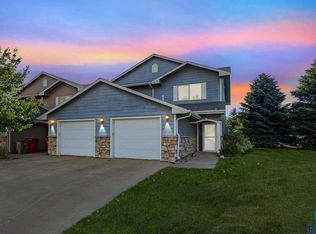 6501 S Santa Rosa Pl, Sioux Falls, SD 57108