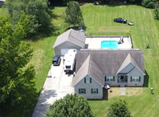 639 Akersville Rd, Lafayette, TN 37083