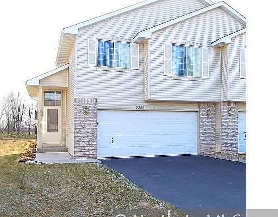 Home for Sale in Shakopee, MN $140,000
