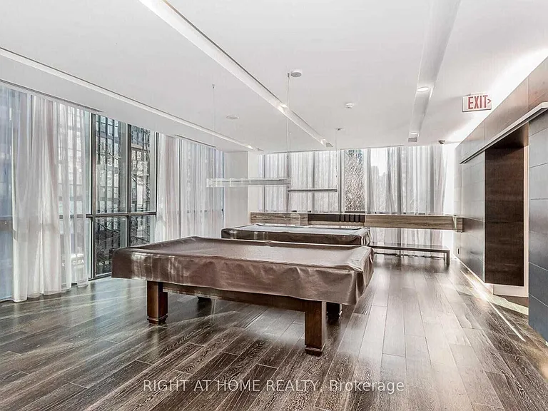 110 Charles St E #1702 — Photo 23