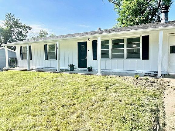 2nd image of 4611 Orchard Ln