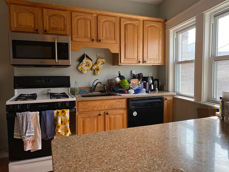 320-328 Summit ave — Photo 3
