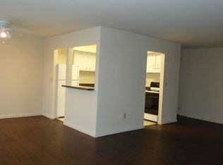 18 Kensington Cir APT B, Garnerville, NY 10923