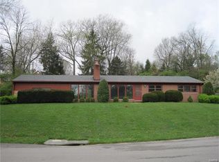 727 Louwen Dr, Saint Louis, MO 63124