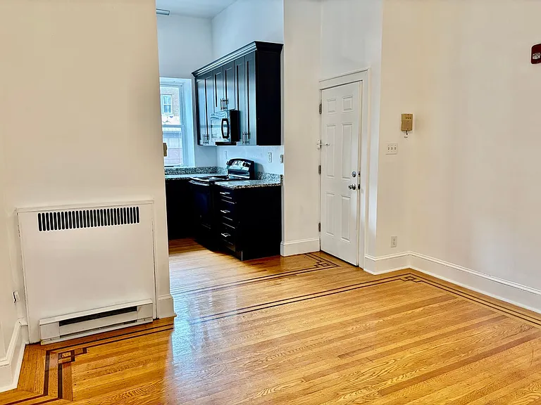 1807 S Broad St — Photo 5