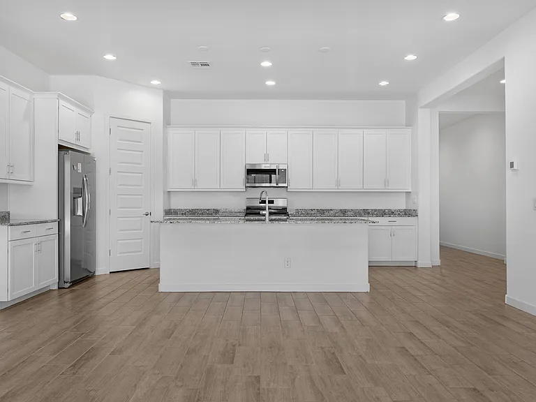 20132 W Catalina Dr — Photo 8