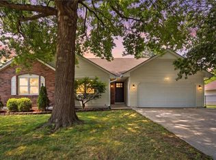 1500 NE Yorkshire Dr, Lees Summit, MO 64086