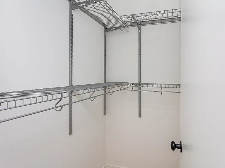 4119 W Belle Plaine Ave #8 — Photo 16