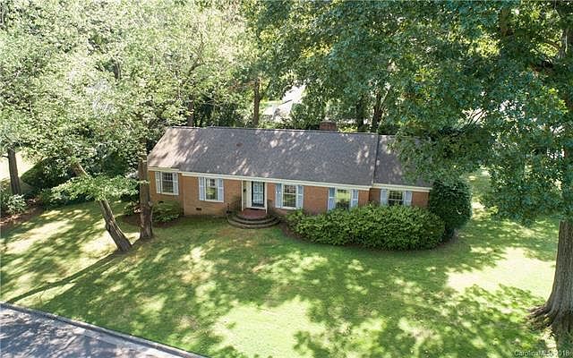 1st image of 567 Meadowbrook Ln
