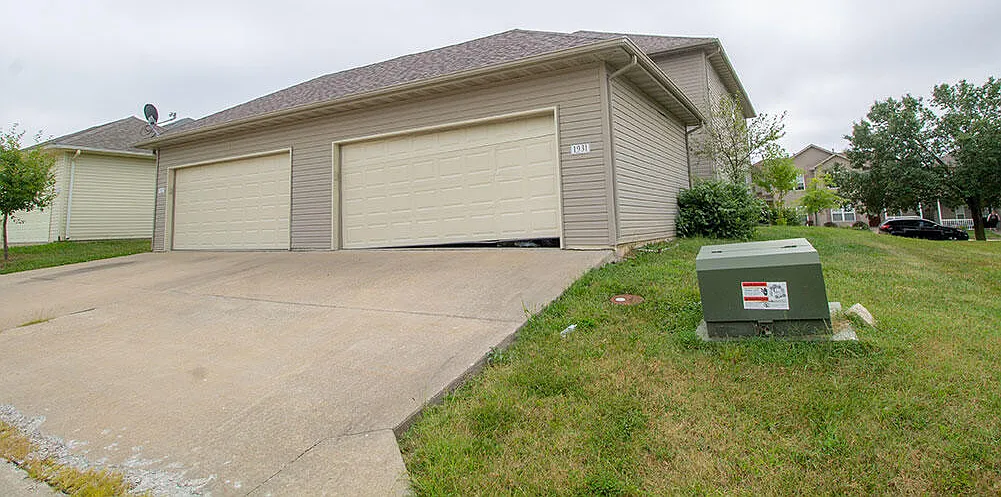 4 bed, 3.0 bath, 1810 sqft, $1,850 — Photo 2