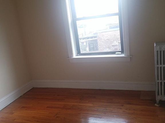 4th image of 6315 S Artesian Ave APT 3