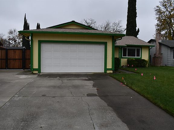 2nd image of 10 Keely Ct