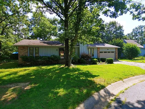 5 Hickory Ln Photo 1