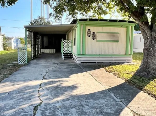 512 E 1st St, La Feria, TX 78559