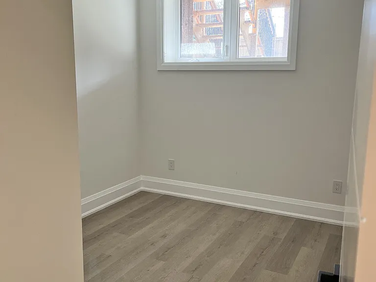 790 Midland Ave #B — Photo 29