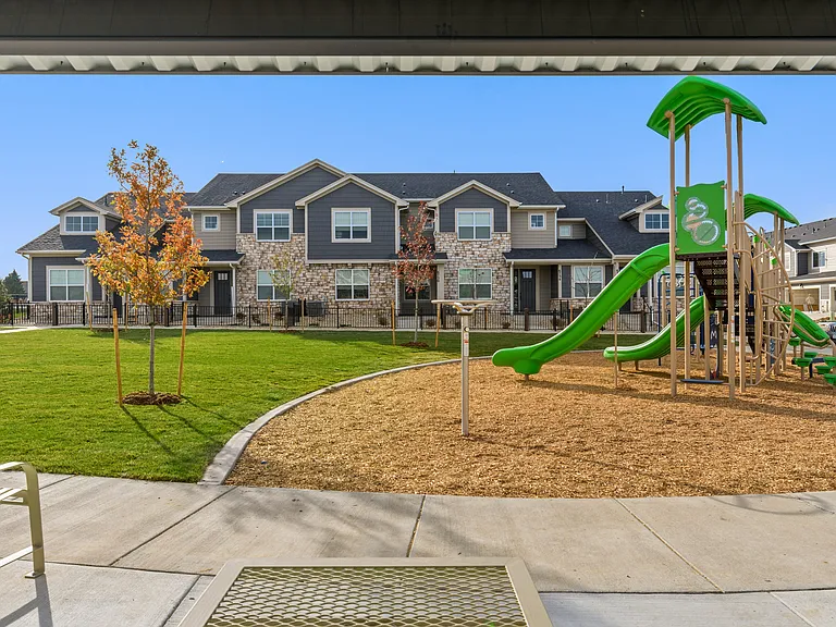 The Bend at Highland Meadows — Photo 32