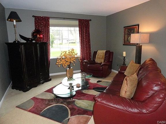 5th image of 101 S Village Dr