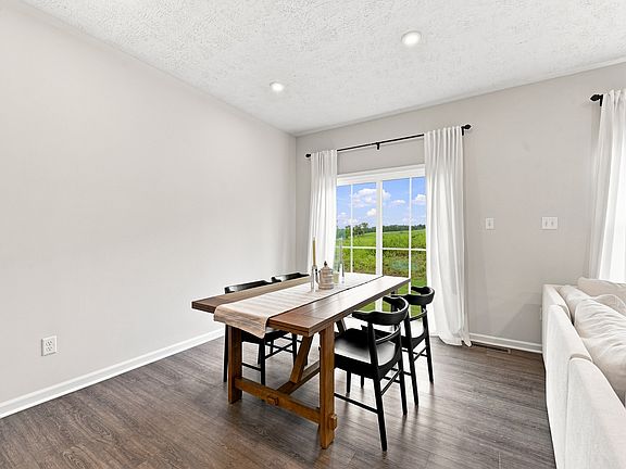 5th image of 9004 Wellington Ct