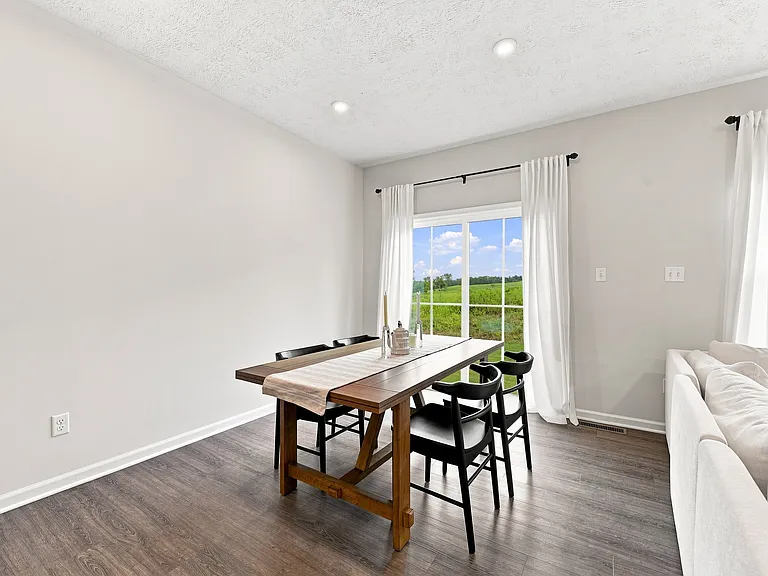 9004 Wellington Ct — Photo 5