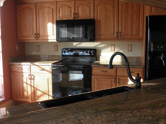 3rd image of 535 NW 36th Ave