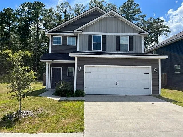 4 bed, 2.5 bath, 2055 sqft, $1,900 — Photo 1