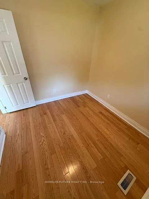 3 bed, $2,100 — Photo 4