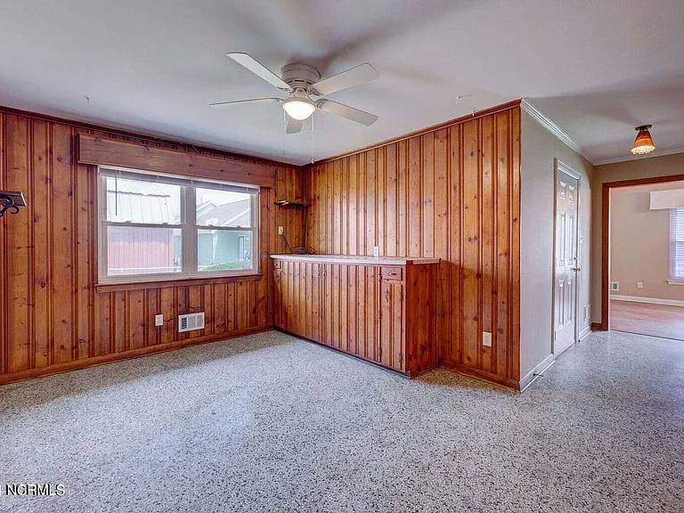 706 S 14th St — Photo 12