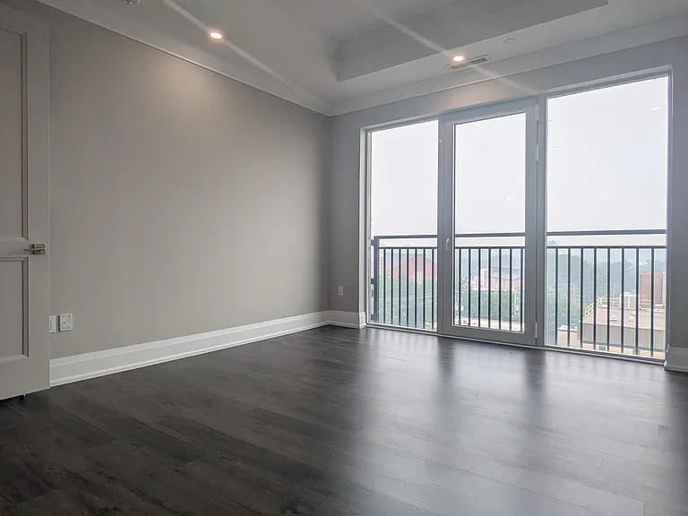 121 King St W — Photo 106