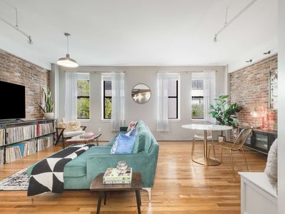 700 Church St APT 203, Nashville, TN, 37203