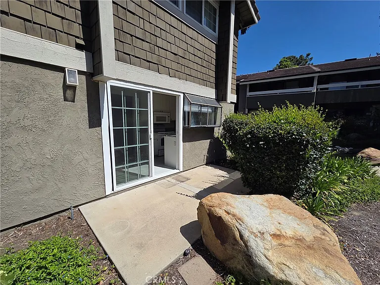 253 Streamwood — Photo 4